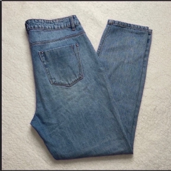 A Loves A Jeans Denim button Fly Mom Jeans loose fit
Size 29 x 28 Nordstroms - Picture 6 of 9